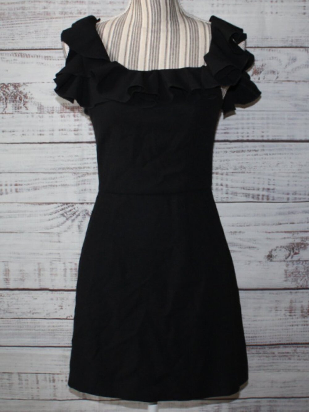 French Connection Whisper Light Ruffle Mini Dress Size Xsmall - Picture 2 of 5